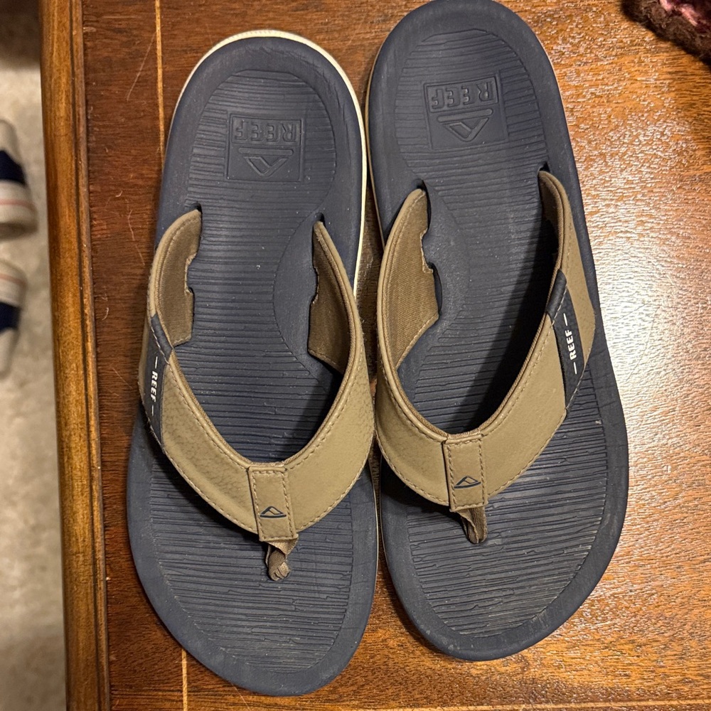 Reef Boys Brown and Black Flip Flops